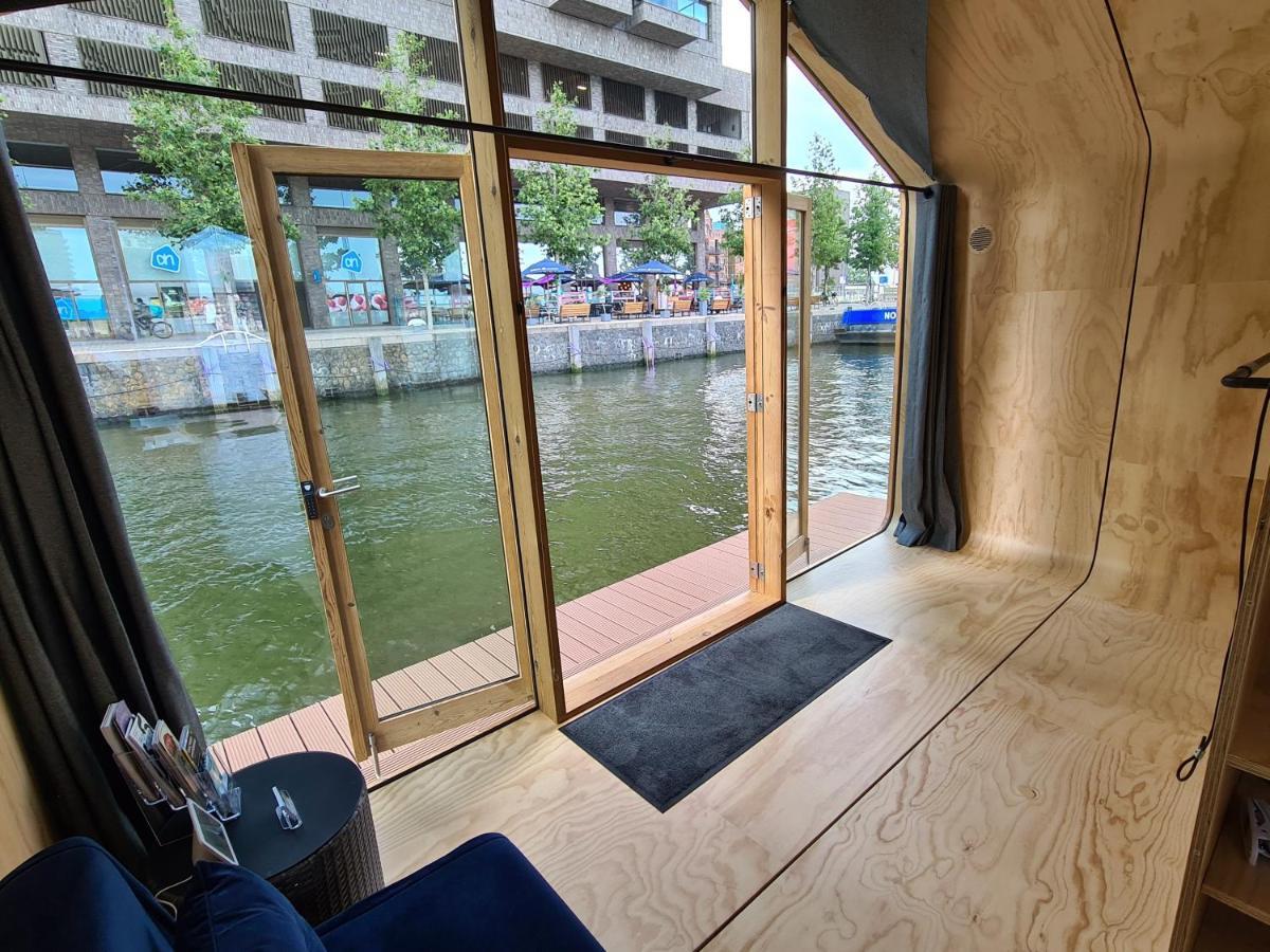 Wikkelboat Nr2 At Floating Rotterdam Rijnhaven Roterdão Exterior foto